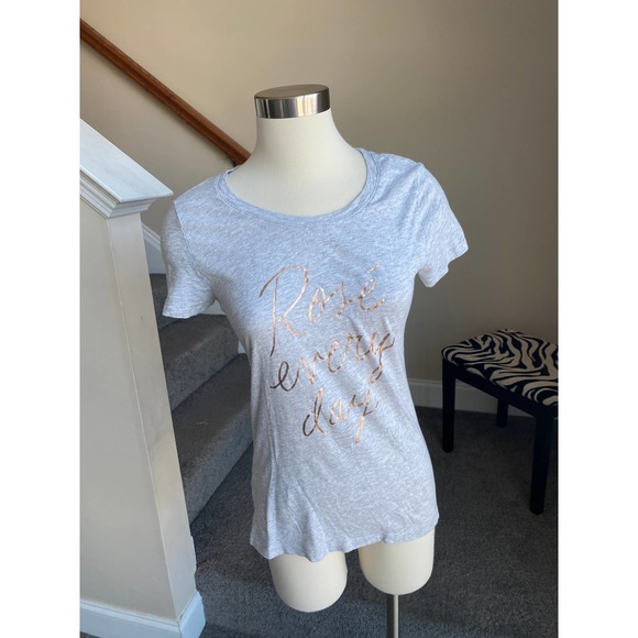 Gap gray Favorite tee "Rose everyday," size small - Picture 3 of 8